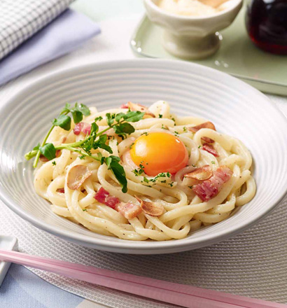 Carbonara-Style Udon Noodles with Raw Egg