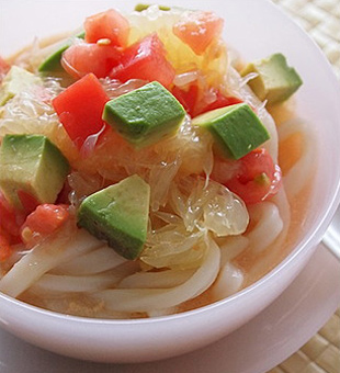 グレープフルーツのサラダうどん