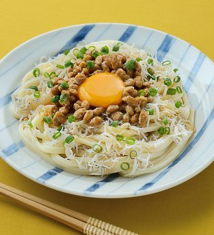 しらす納豆たまごかけうどん