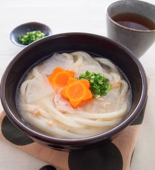 ツナと大根の煮込みうどん