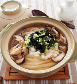 きのこと山芋の磯辺風うどん鍋