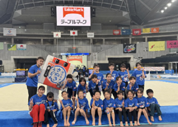 「コシノツヨシ」との集合写真