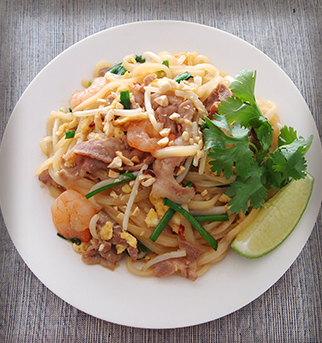 ソンクラーン　(水かけ祭り)　タイ　パッタイ風焼きうどん