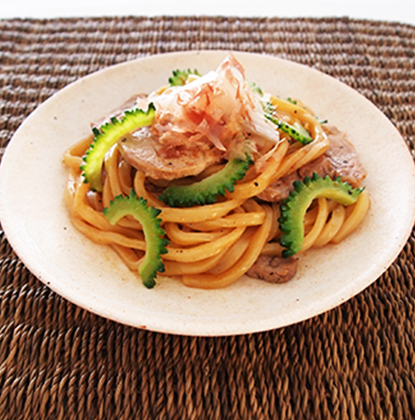 豚肉とゴーヤのうどんチャンプル