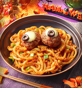 目玉ミートボールのジャンバラヤ風うどん