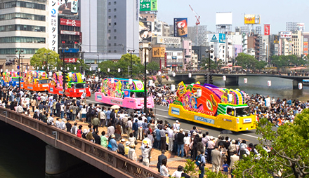 博多どんたく港まつり